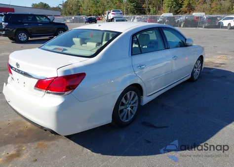 2011 Toyota Avalon Limited z USA, uszkodzony, nr VIN 4T1BK3DB7BU396659